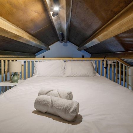 Hermoso Molino Restaurado A Pie Del Rio En Vigo Exteriör bild